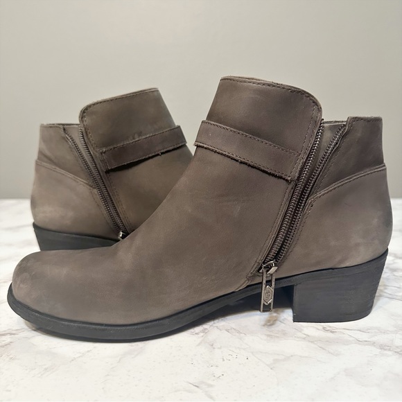 UGG Bellamy Distressed Gray Leather Sheepskin Ankle Boots Women’s Size 8… - Picture 9 of 13